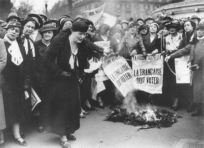 Louise Weiss and Suffragettes in 1935