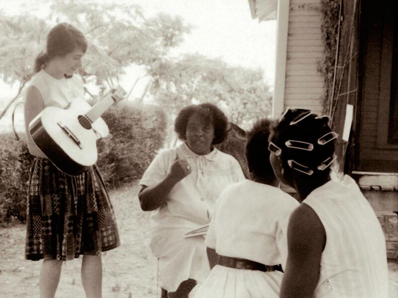 Heather Booth and Fannie Lou Hamer, 1964