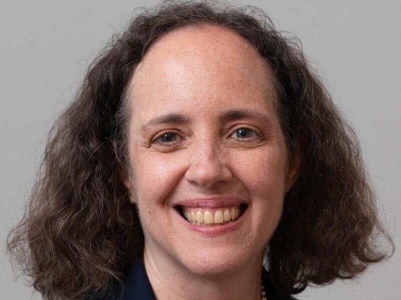 Cindy Rowe headshot