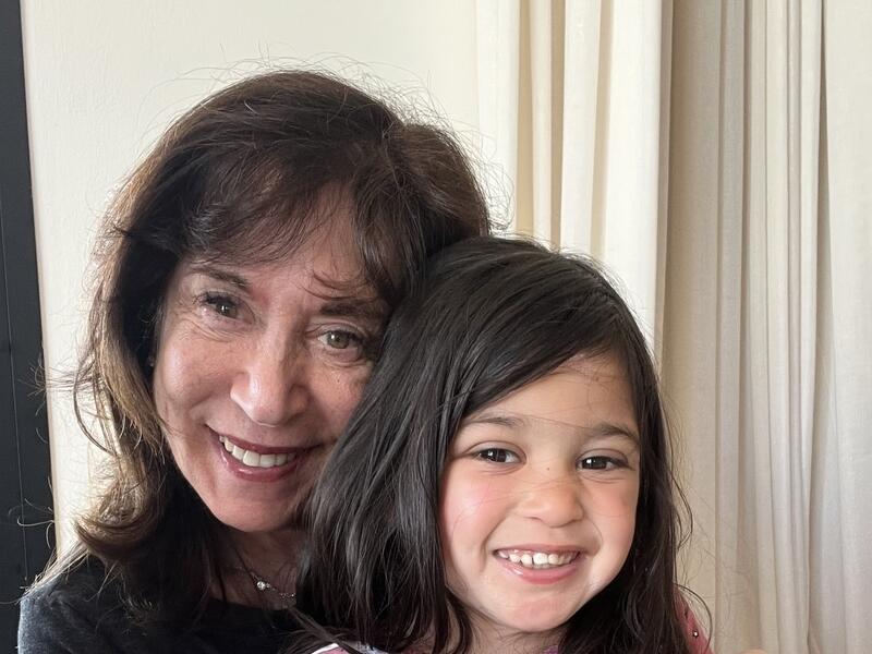 Frani Chung's mother and daughter