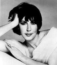 Helen Reddy, 1975 Helen Reddy, 1975