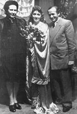 Edis De Philippe with Hanna Rovina and Michael Gottlieb, 1945 Edis De Philippe with Hanna Rovina and Michael Gottlieb, 1945