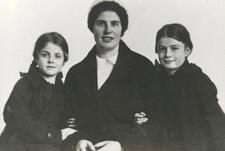 Clara Asscher-Pinkhof Clara Asscher-Pinkhof