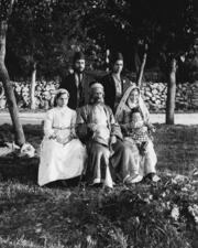 Group of Yemenite Jews, Jerusalem, Palestine, approx. 1900-1920. 