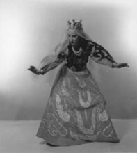 Anna Sokolow in Mexican Retablo, 1946