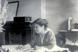 Hannah Floretta Cohen working at a desk