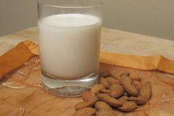 Iraqi Almond Milk