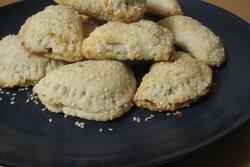 Sambusak el Tawa (Iraqi Chickpea Turnovers)