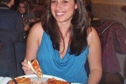 Tara Metal Eating Pizza