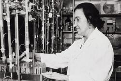 Dr. Rosalyn S. Yalow