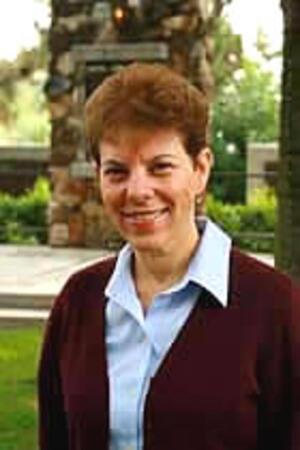 headshot of Rabbi Janet Marder