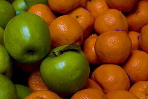 Apple and Orange Image