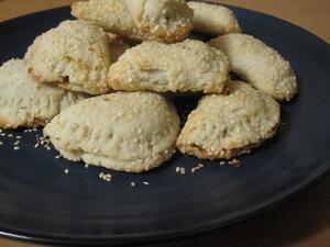 Sambusak el Tawa (Iraqi Chickpea Turnovers)