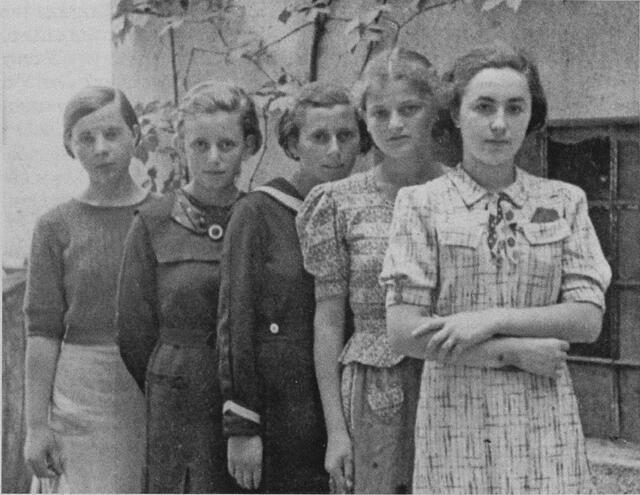 Girls who were part of first transport of Jews to Auschwitz