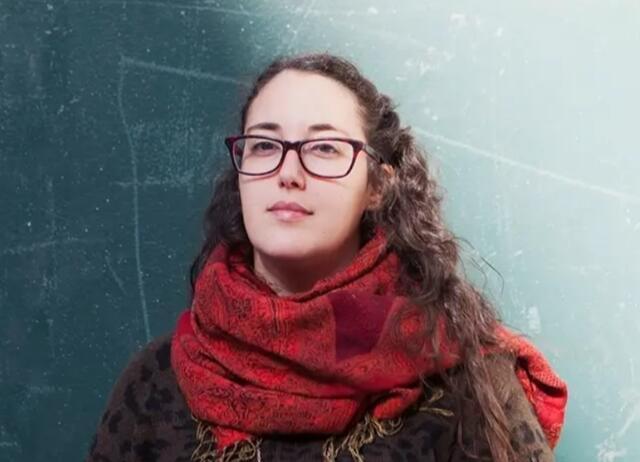 Dana Stirling Headshot Cropped