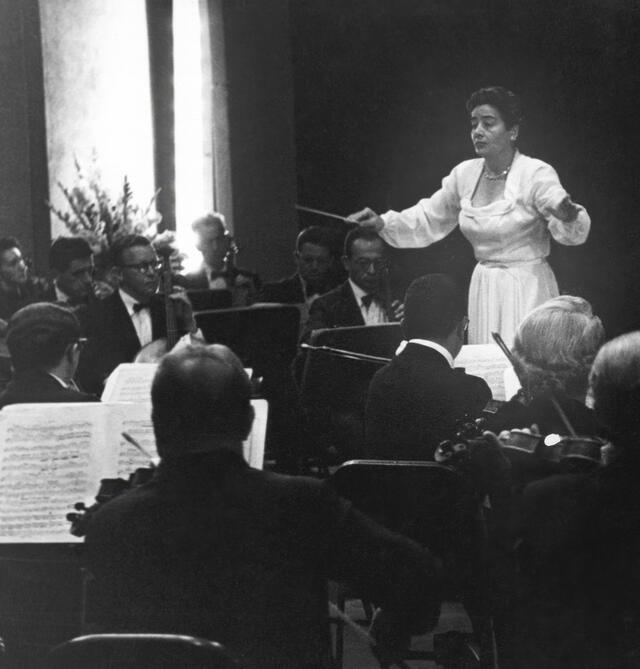 Frieda Belinfante Conducting Orchestra