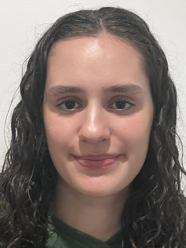Talia Waxman Headshot