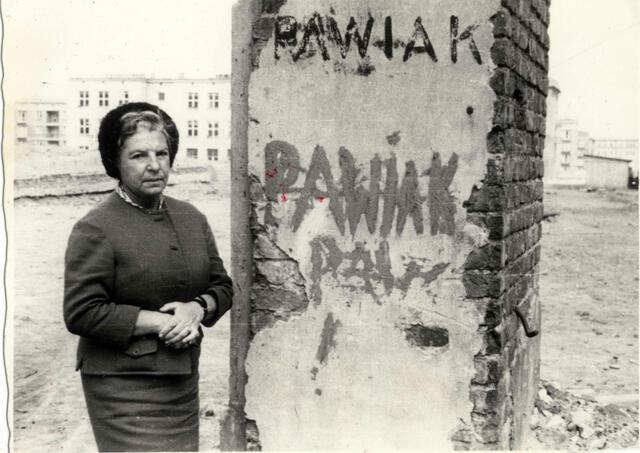 Black and white photograph of Miriam Novitch at Pawiak Prison in Warsaw