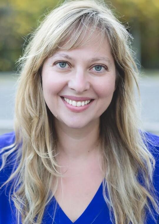 Laura Limonic Headshot