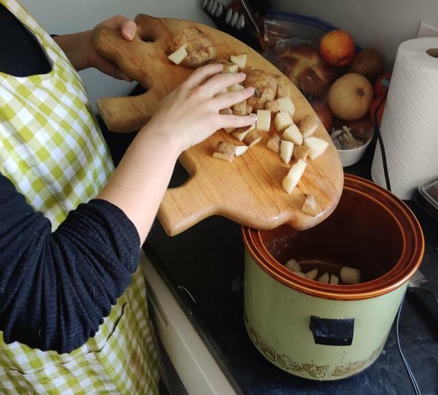 Savoy Curry Making Cholent